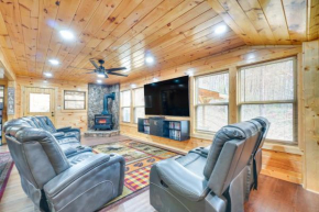 Hot Tub and Pool Table Spacious Sevierville Cabin!